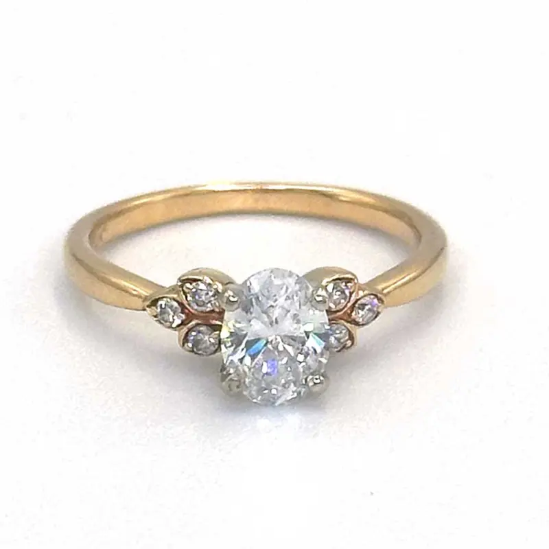 0.83Ct Oval Diamond Engagement Ring Mounted In 14K Gold 1