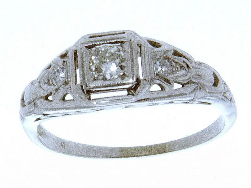 18K Gold Art Deco Engagement Ring With Vintage Diamond Setting 1