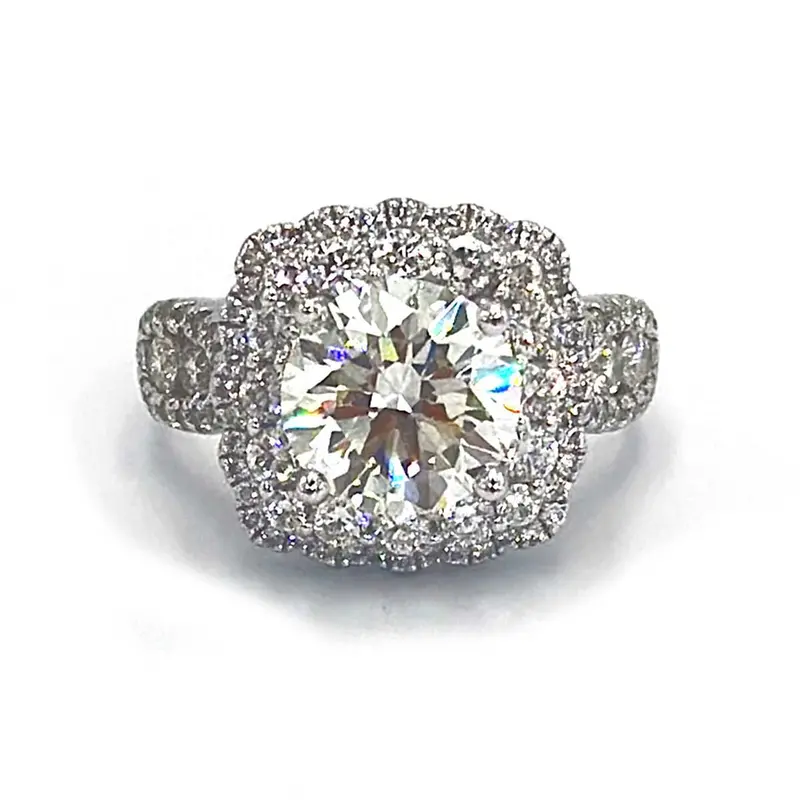 18K Gold Engagement Ring Set With 4.20Ct Diamond 1