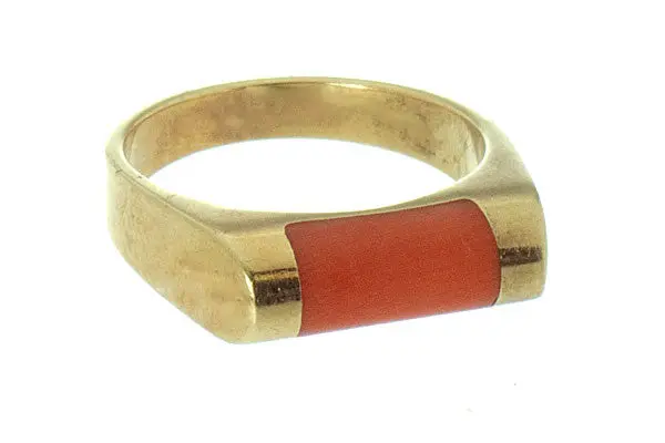 1960S Retro 14K Yellow Gold Ring Set With Natural Coral Cabochon 1
