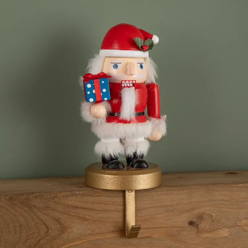 19Cm Traditional Wooden Santa Nutcracker Stocking Holder – Classic Holiday Decor 1