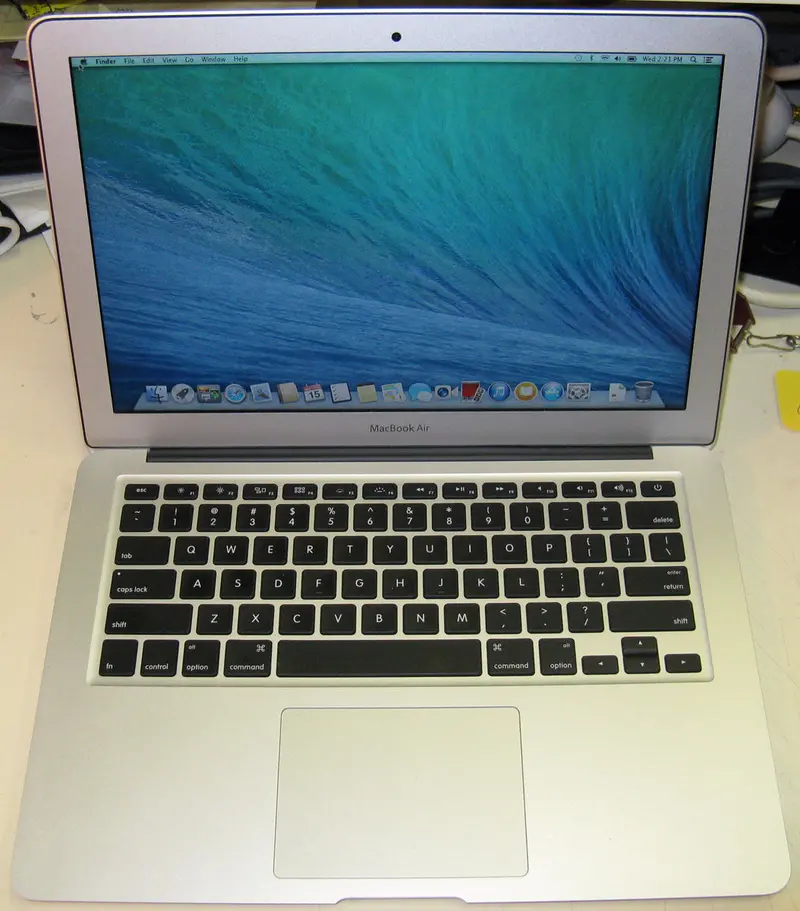 Apple Macbook Air 13-Inch Laptop (M-Series) 1