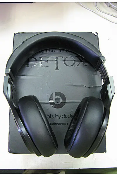 Beats By Dr. Dre Detox Limited Edition Headphones – Collector’S Colorway 1
