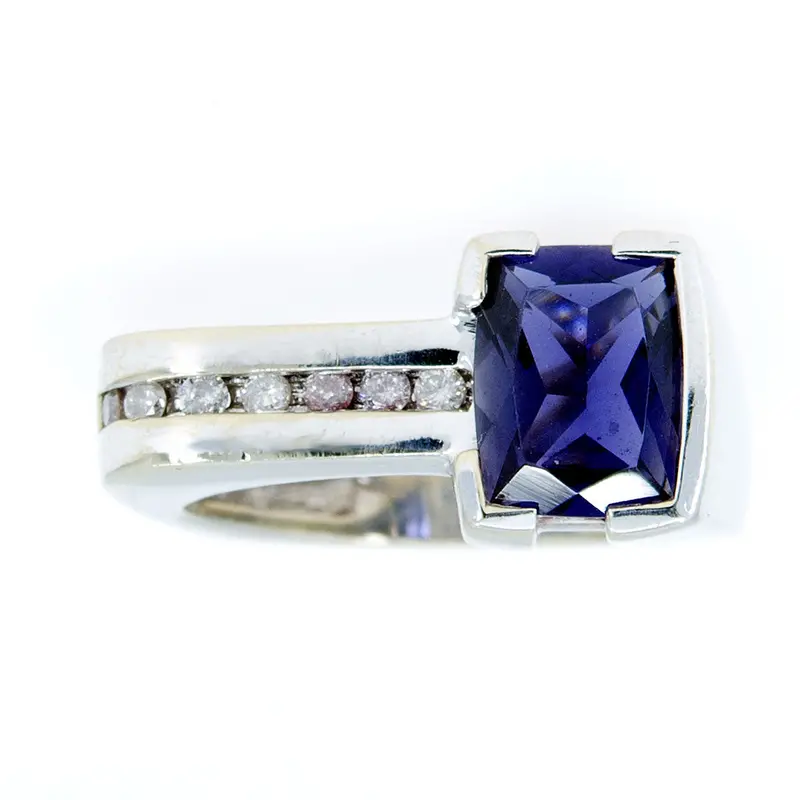 Contemporary 14K Gold Amethyst And Diamond Ring 1