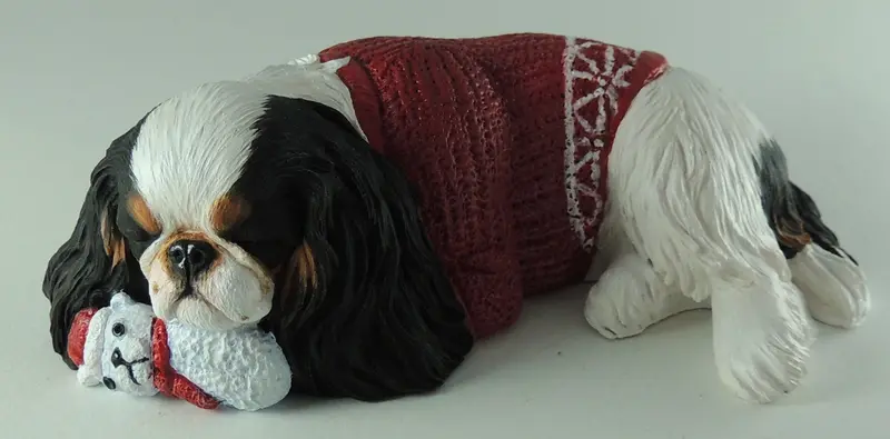 Festive King Charles Spaniel Sculpture – Holiday-Themed English Toy Spaniel Art 1