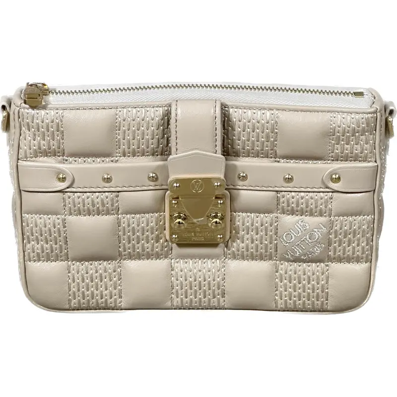 Louis Vuitton Troca Pochette – Quilted Lambskin In Beige 1