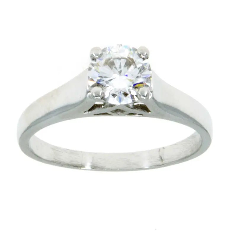 Platinum Solitaire Engagement Ring – 0.90Ct Round Brilliant Diamond 1