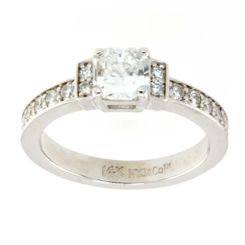 Radiant-Cut Diamond Engagement Ring – 1.90 Carat Center Stone 1