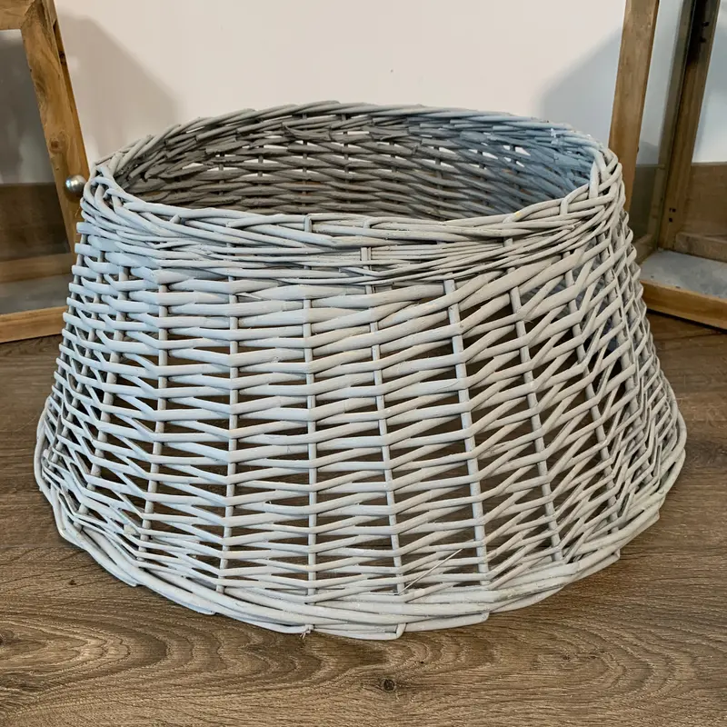 Samuel Alexander Deluxe Wicker Christmas Tree Skirt – Light Grey, Medium Size (40/58Cm) 1