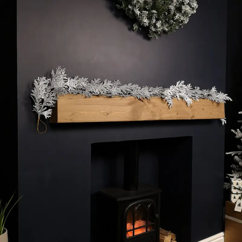Silver Glitter Cedar Leaf Christmas Garland – 1.8M Elegant Holiday Accents 1