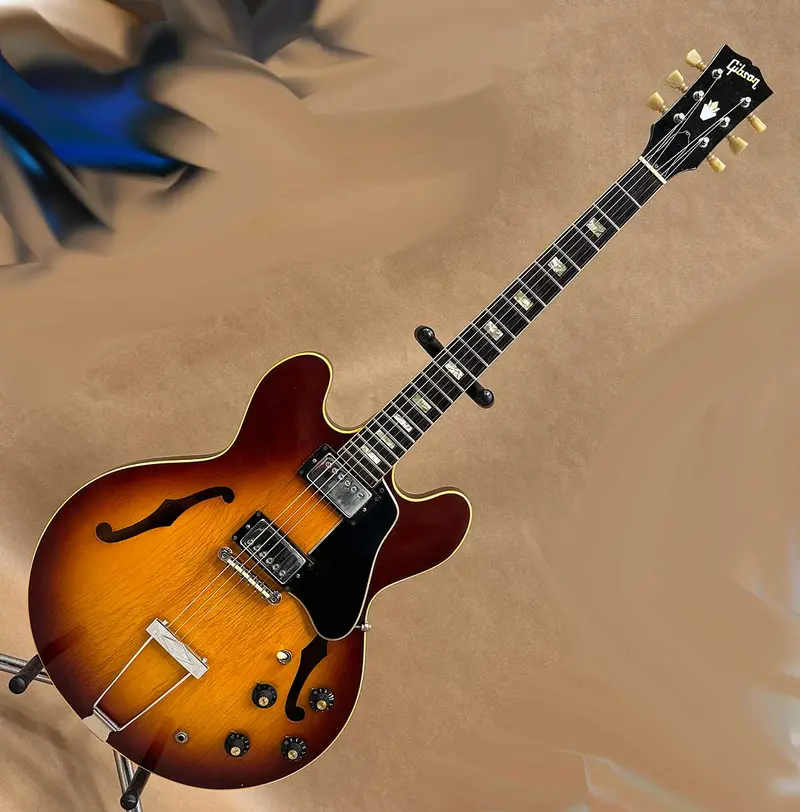 Vintage Gibson Es-335 Semi-Hollow Electric Guitar — 1968 Sunburst Finish 1
