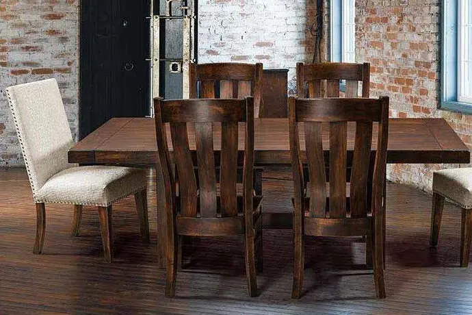 Wellington Amish-Made Dining Furniture Collection 1